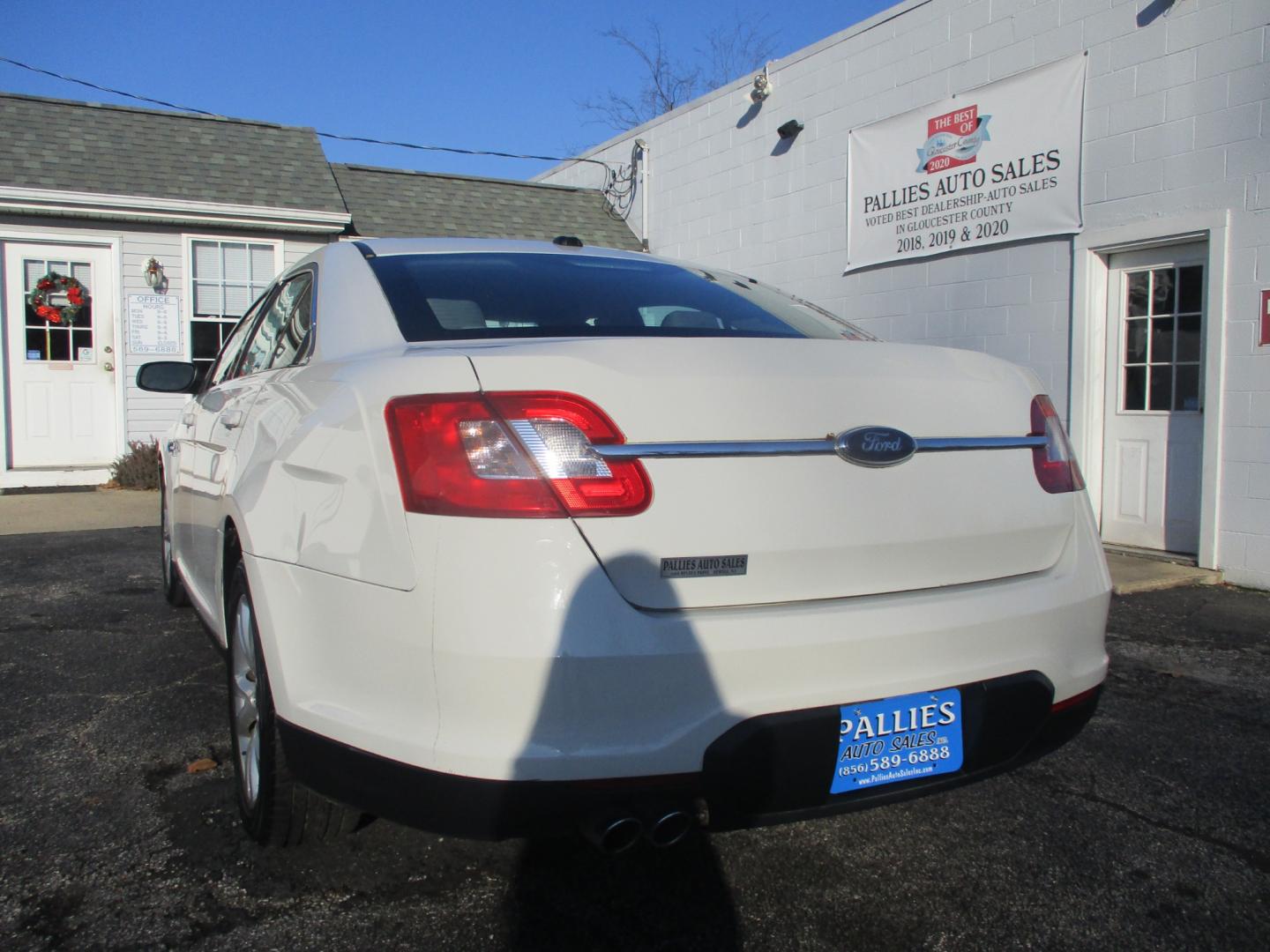 2010 Ford Taurus (1FAHP2HW2AG) , AUTOMATIC transmission, located at 540a Delsea Drive, Sewell, NJ, 08080, (856) 589-6888, 39.752560, -75.111206 - Photo#4